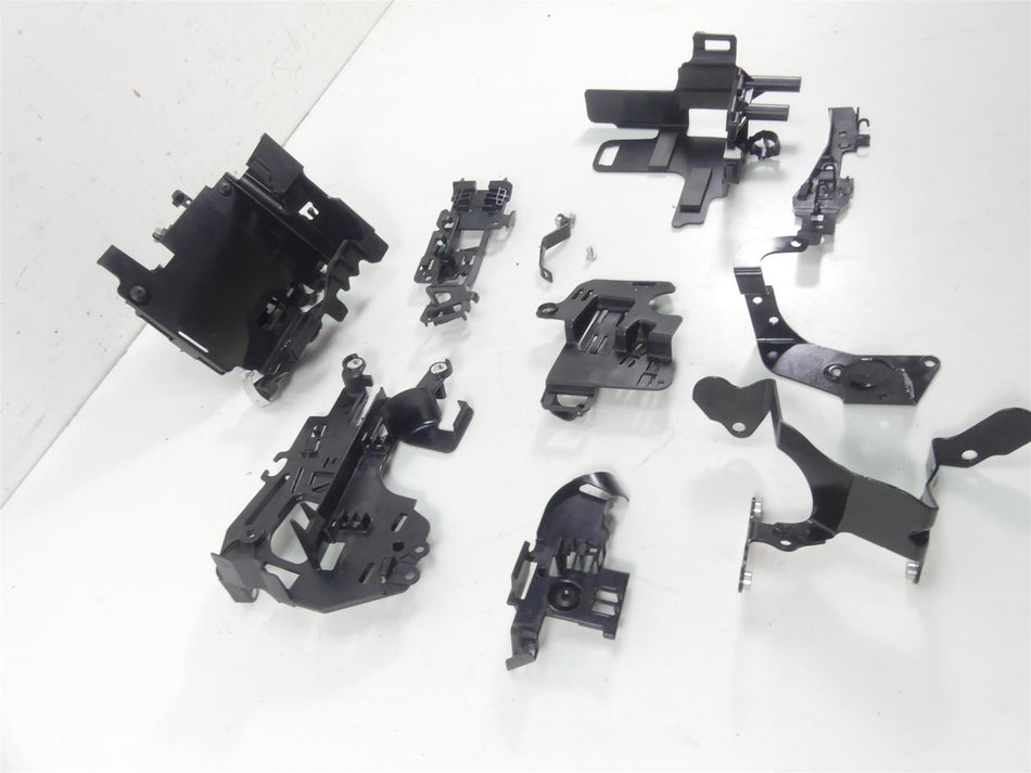 2022 Harley Softail FXBBS Street Bob Electrical Carrier Plastics Set 69201632 {{ shop.shopifyCountryName }} - Mototech271