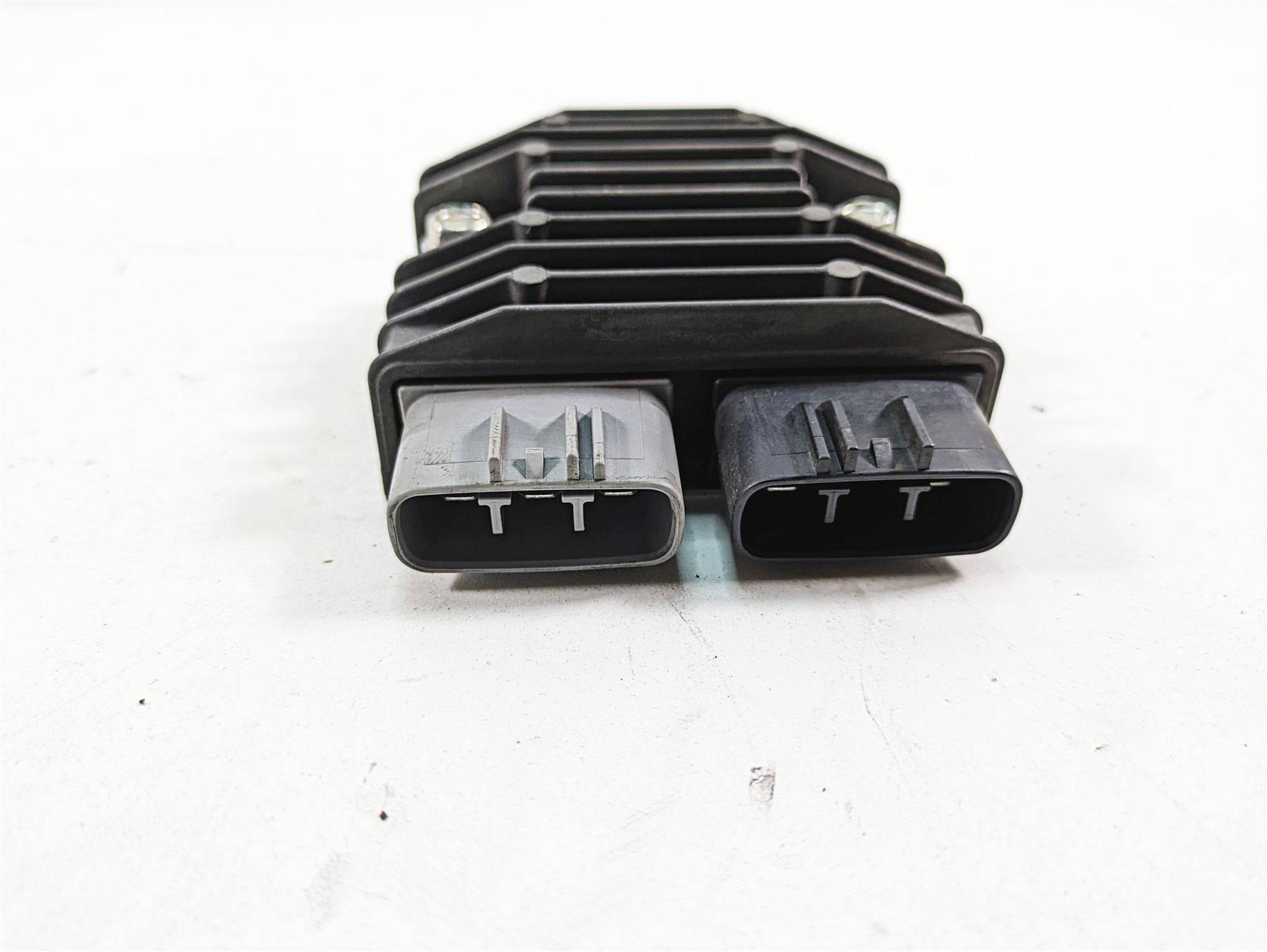 2007 Yamaha R1 YZFR1 Rectifier Voltage Regulator FH012AA 1D7-81960-00-00 {{ shop.shopifyCountryName }} - Mototech271