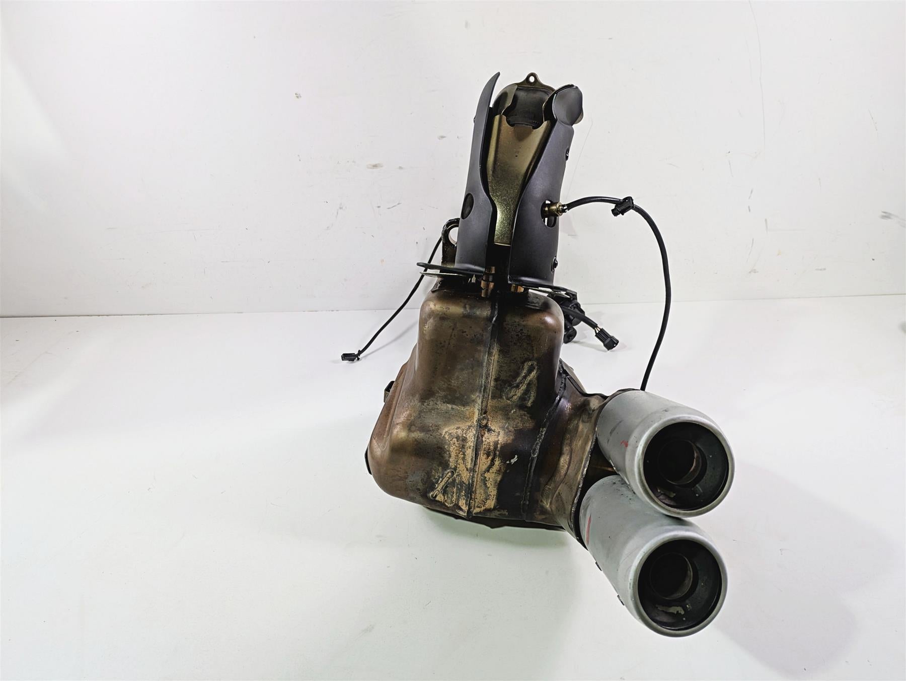 2019 Ducati Supersport 939 S Exhaust System Header Muffler + Servo 57314392A {{ shop.shopifyCountryName }} - Mototech271