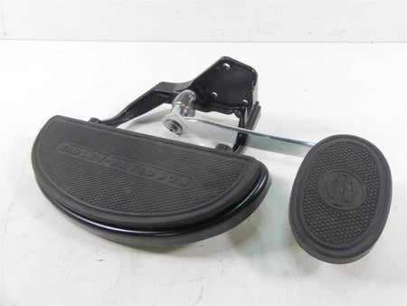 2016 Harley FLS Softail Slim Right Front Floorboard & Brake Pedal 42431-11 BP {{ shop.shopifyCountryName }} - Mototech271