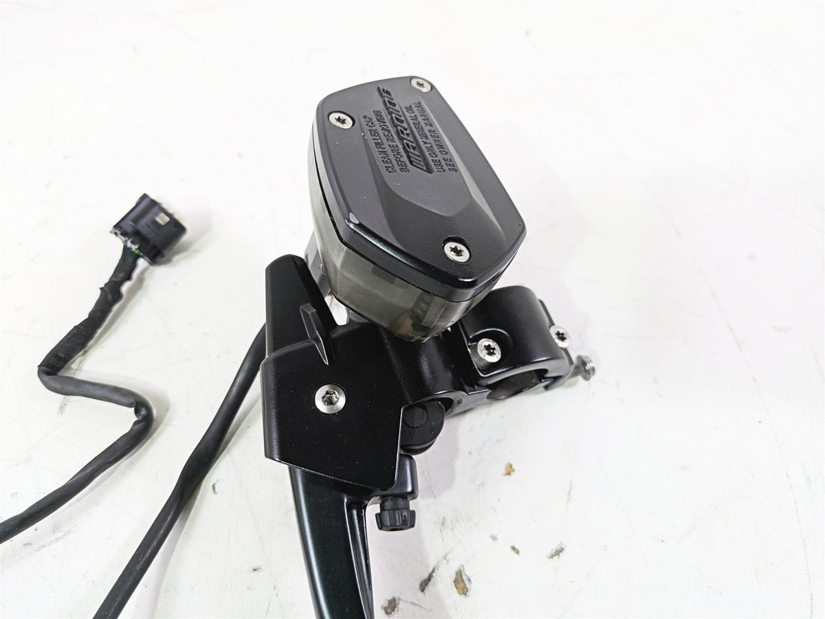 2015 BMW K1600 GT K48 Clutch Master Cylinder 32728533722 {{ shop.shopifyCountryName }} - Mototech271