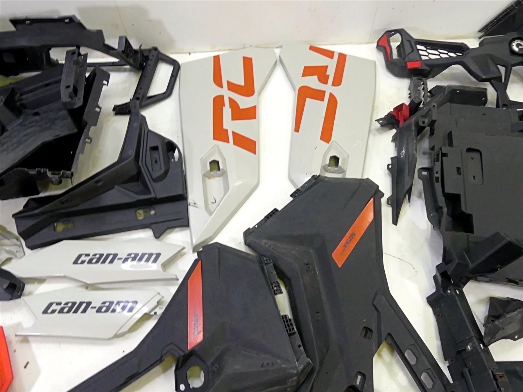2021 Can Am Maverick Sport 1000R XRC Plastic Body Fairing Cover Set 706600196 {{ shop.shopifyCountryName }} - Mototech271