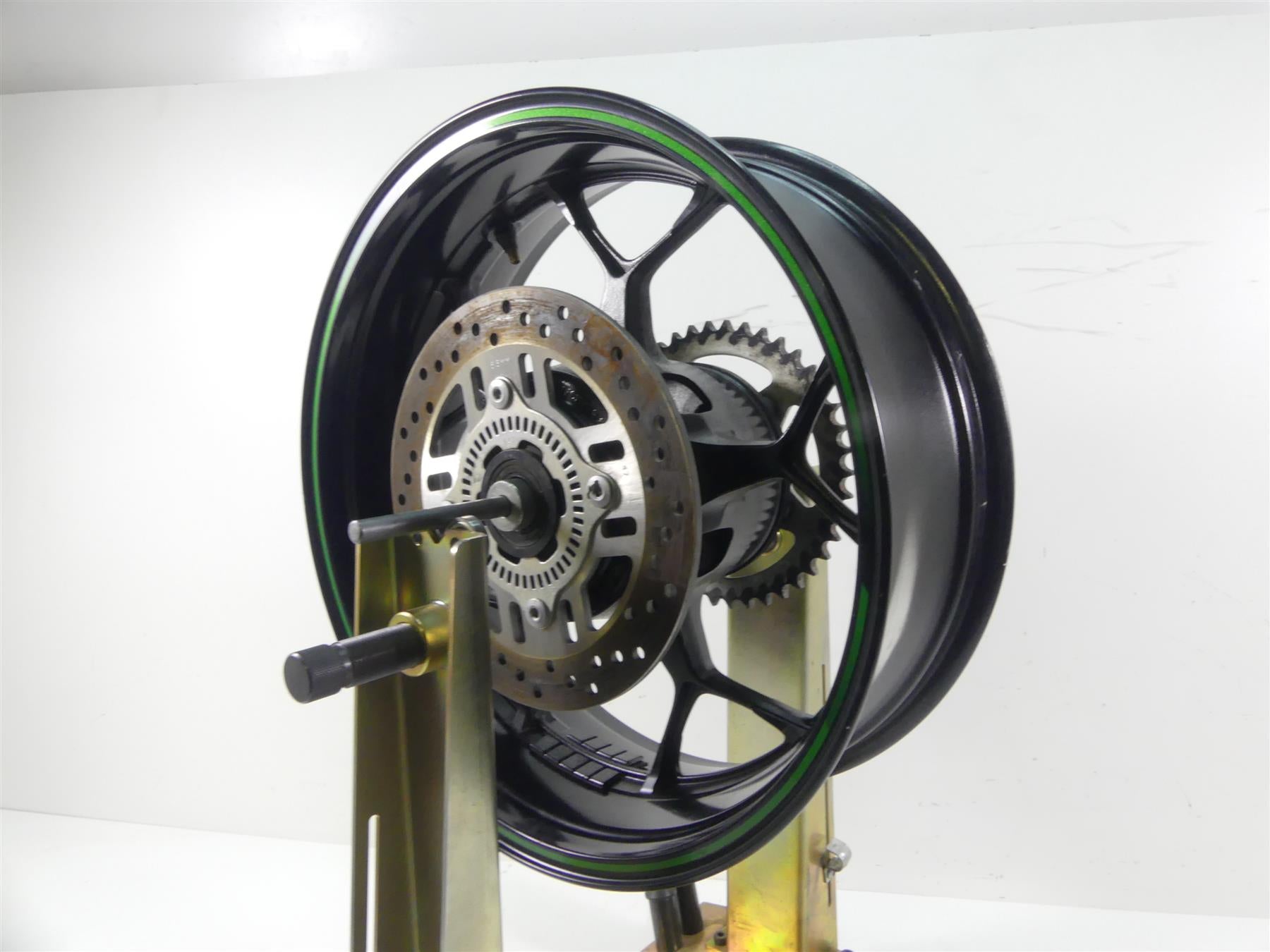 2019 Kawasaki ZX1400 ZX-14R Ninja Straight Rear Wheel Rim 17x6 41073-0574 {{ shop.shopifyCountryName }} - Mototech271