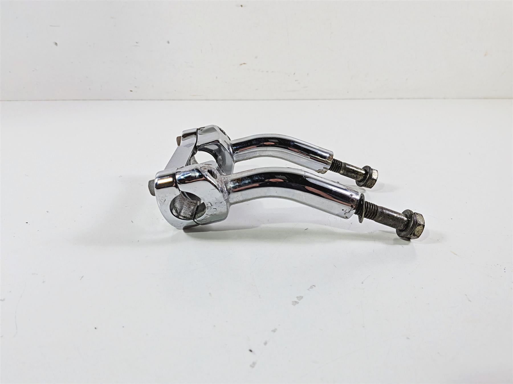 2007 Harley Dyna FXDB Street Bob Handlebar Riser Holder Clamps 5" 56568-86B {{ shop.shopifyCountryName }} - Mototech271