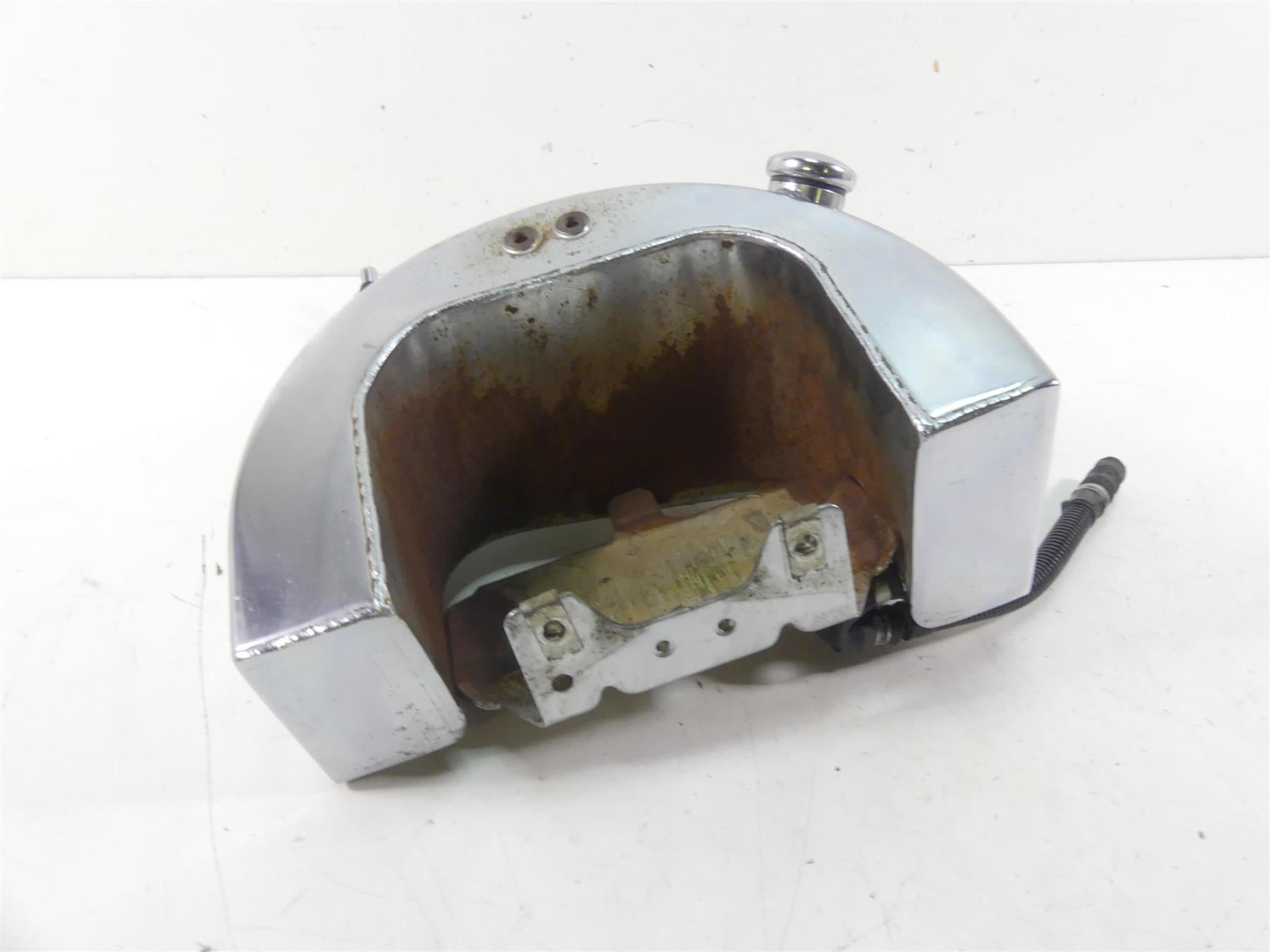 2002 Harley Softail FXSTDI Deuce Chrome Oil Tank Reservoir - Read 62498-00A {{ shop.shopifyCountryName }} - Mototech271