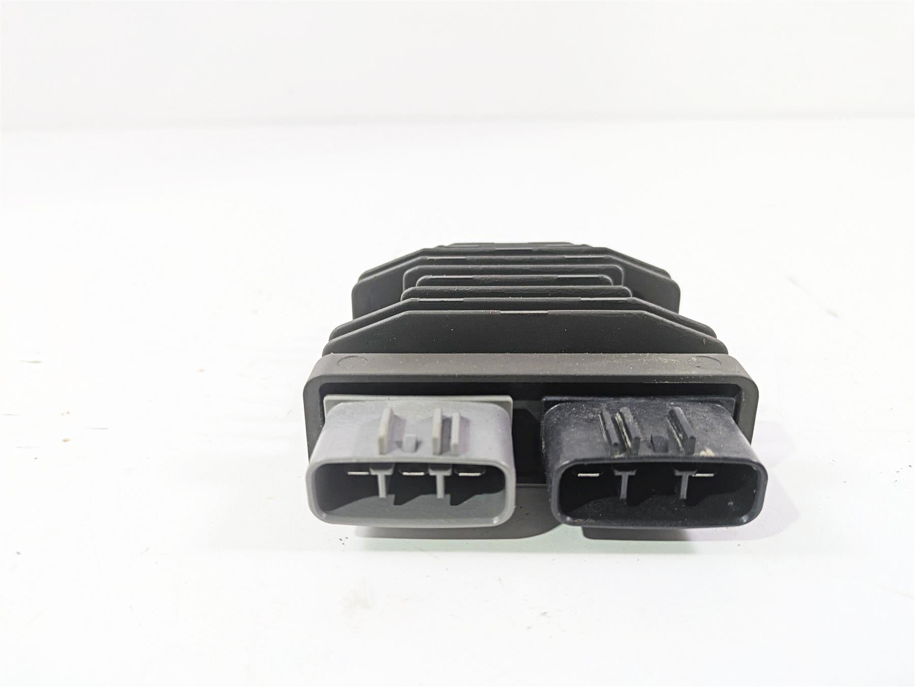 2023 Kawasaki ZX1400 ZX14R Ninja Rectifier Voltage Regulator 21066-0771 FH027BA {{ shop.shopifyCountryName }} - Mototech271