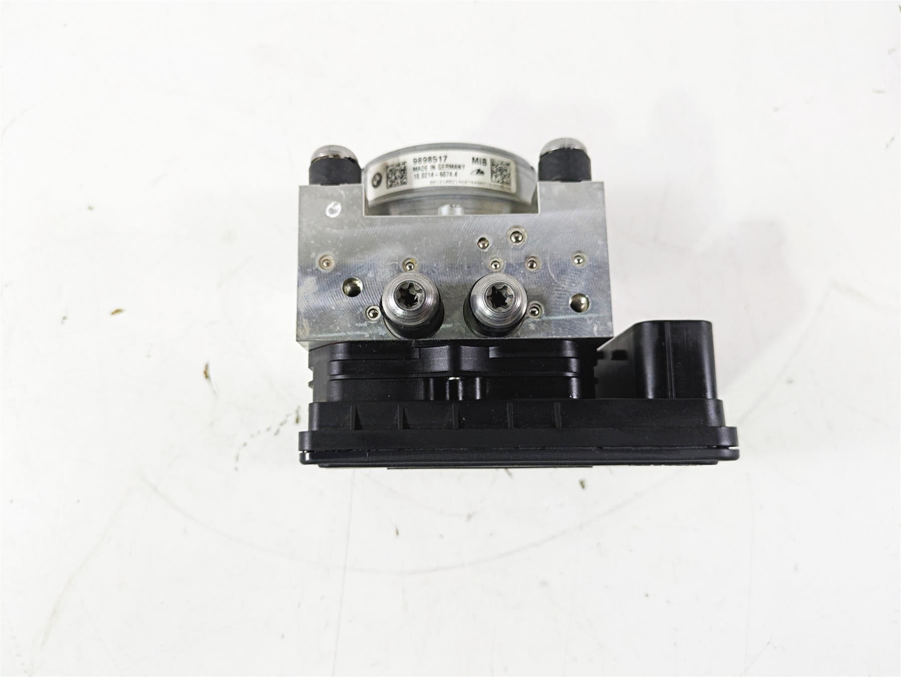 2019 BMW S1000XR K49 Abs Brake Pump Pressure Unit Module 34519444398 {{ shop.shopifyCountryName }} - Mototech271