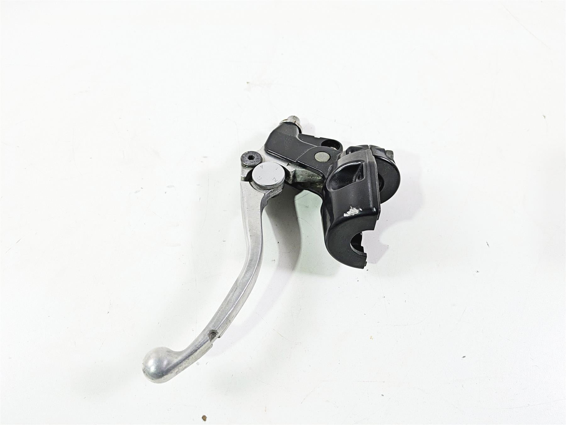 2006 Triumph Rocket 3 Clutch Perch Mount & Lever Small Rash T2043040 {{ shop.shopifyCountryName }} - Mototech271