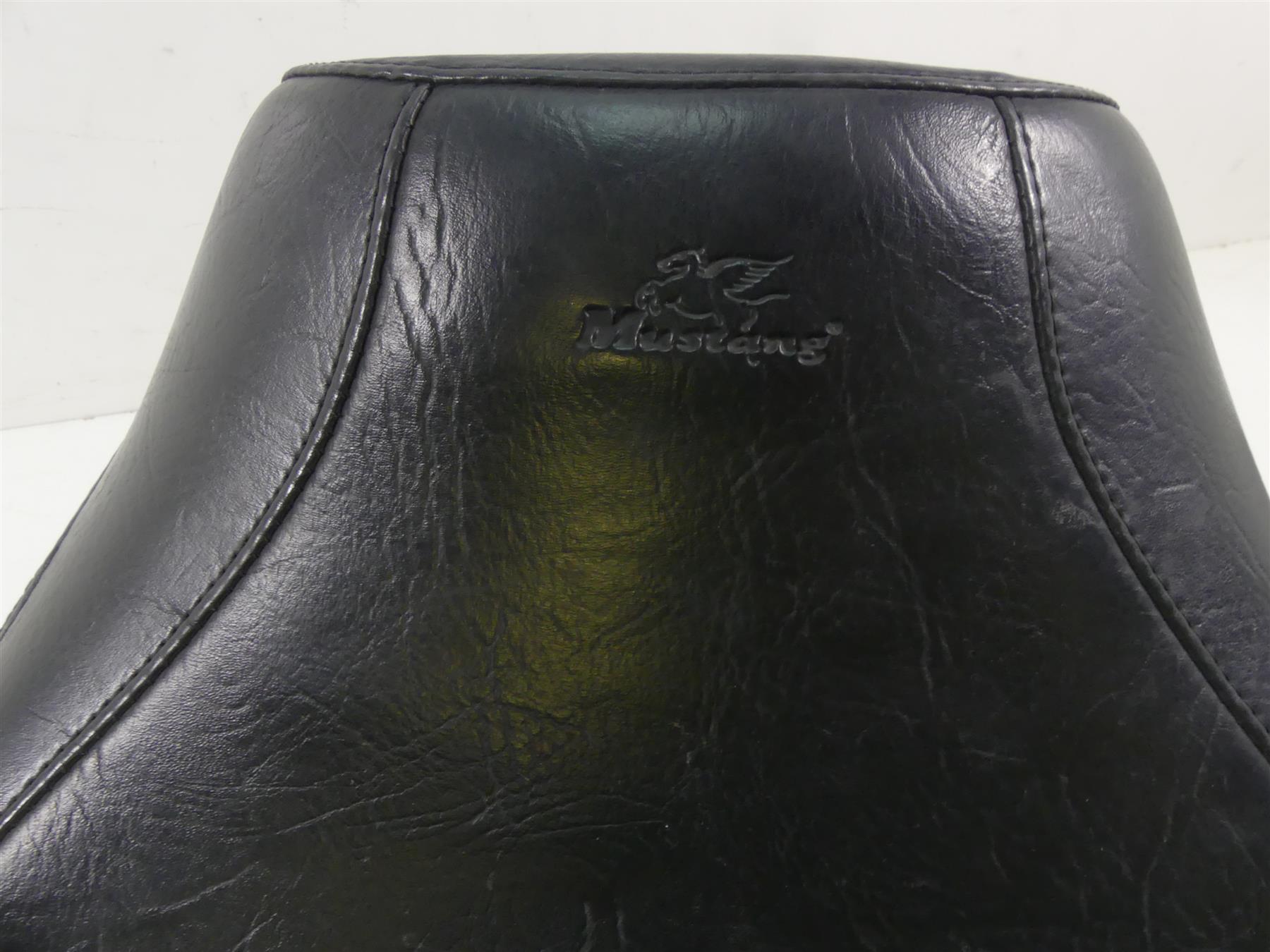 2003 Honda VTX1800R Mustang Front Driver Passenger Saddle Seat - No Tears 79341 {{ shop.shopifyCountryName }} - Mototech271