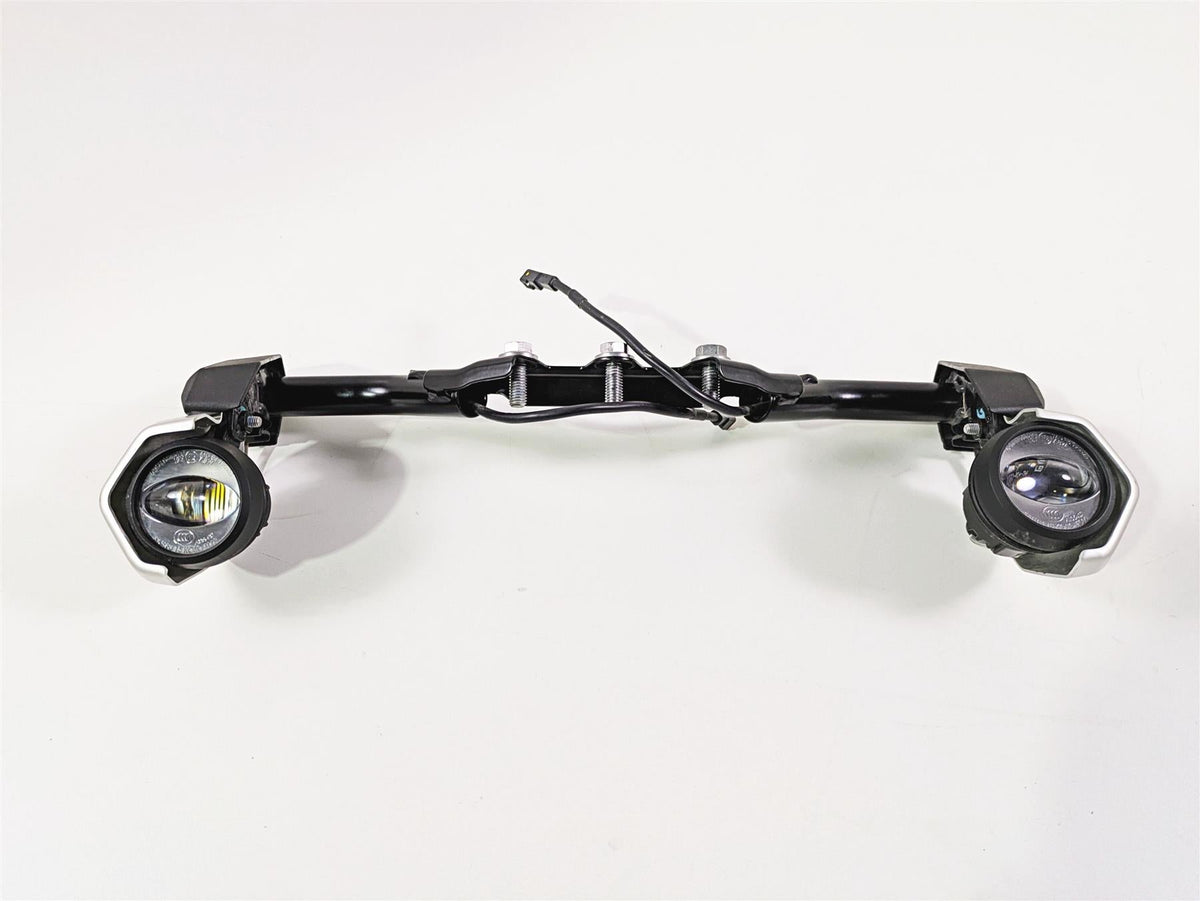 2024 Triumph Tiger 900 GT Fog Lights & Mounting Rail Set T2708708 T2708722 {{ shop.shopifyCountryName }} - Mototech271