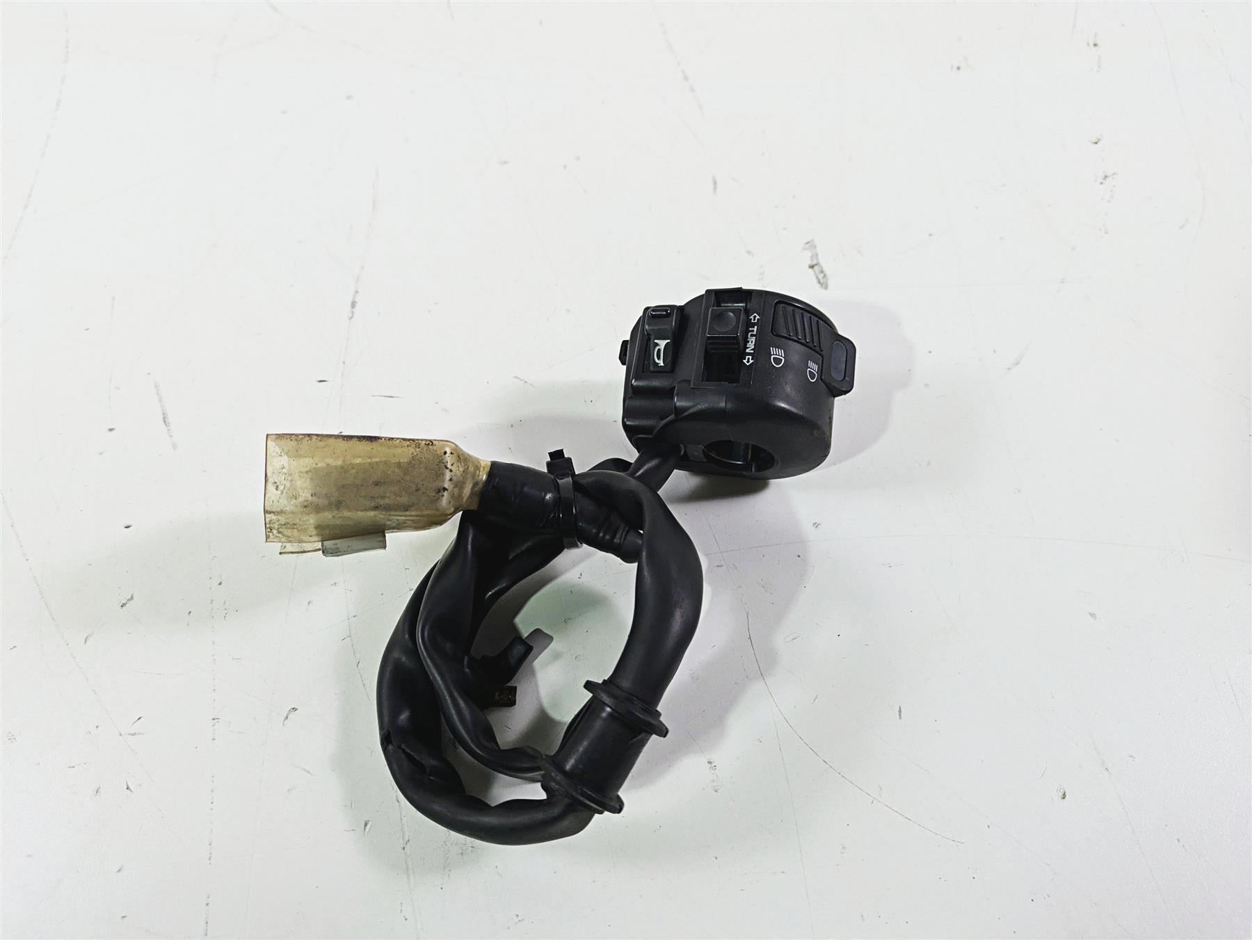 2017 Honda CBR600RR Left Hand Blinker Light Control Switch 35200-MJC-A01 {{ shop.shopifyCountryName }} - Mototech271