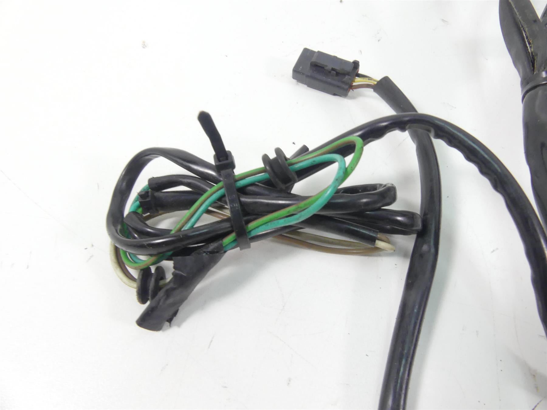 2005 Harley Touring CVO FLHTC SE Electra Glide Wiring Harness -Read 70985-04 {{ shop.shopifyCountryName }} - Mototech271
