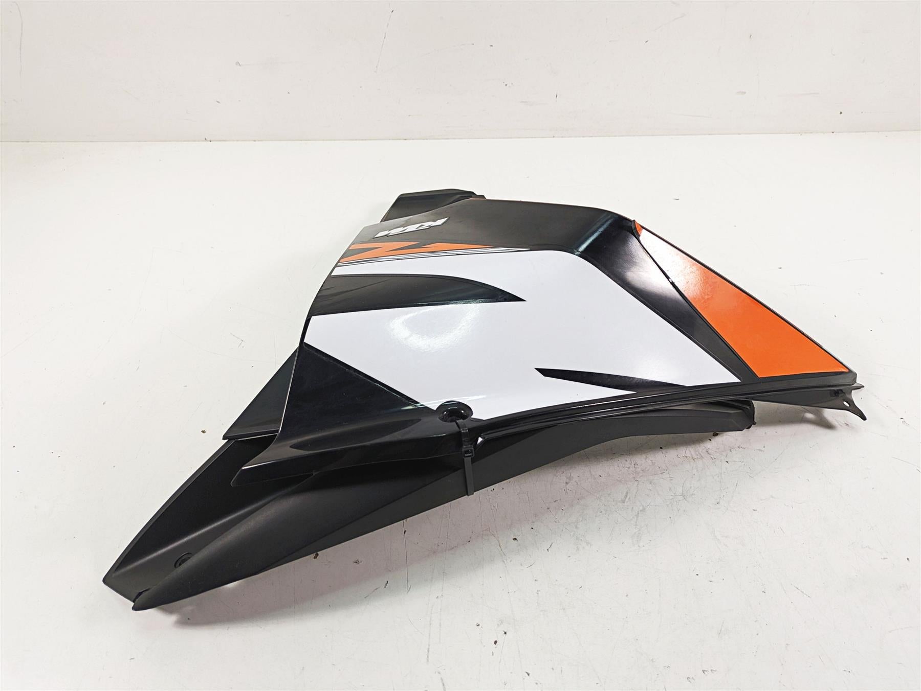2020 KTM 1290 Super Adventure R Right Tank Fairing Cover Set -Read 6070810300033 {{ shop.shopifyCountryName }} - Mototech271