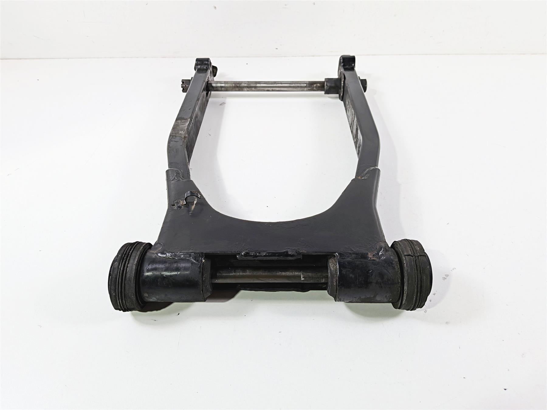 1993 Harley Touring FLHTCU Electra Glide Rear Swingarm & 3/4" Axle 47544-85B {{ shop.shopifyCountryName }} - Mototech271