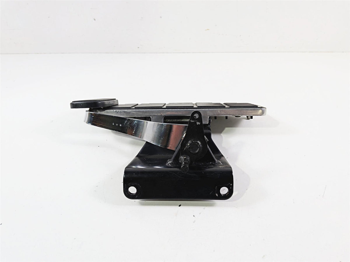 2006 Suzuki C90 VL1500T Boulevard Right Floor Board & Brake Pedal 43510-10F00 {{ shop.shopifyCountryName }} - Mototech271