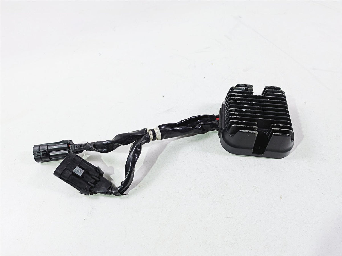 2017 Indian Chieftain Limited Rectifier Voltage Regulator 4014300 {{ shop.shopifyCountryName }} - Mototech271