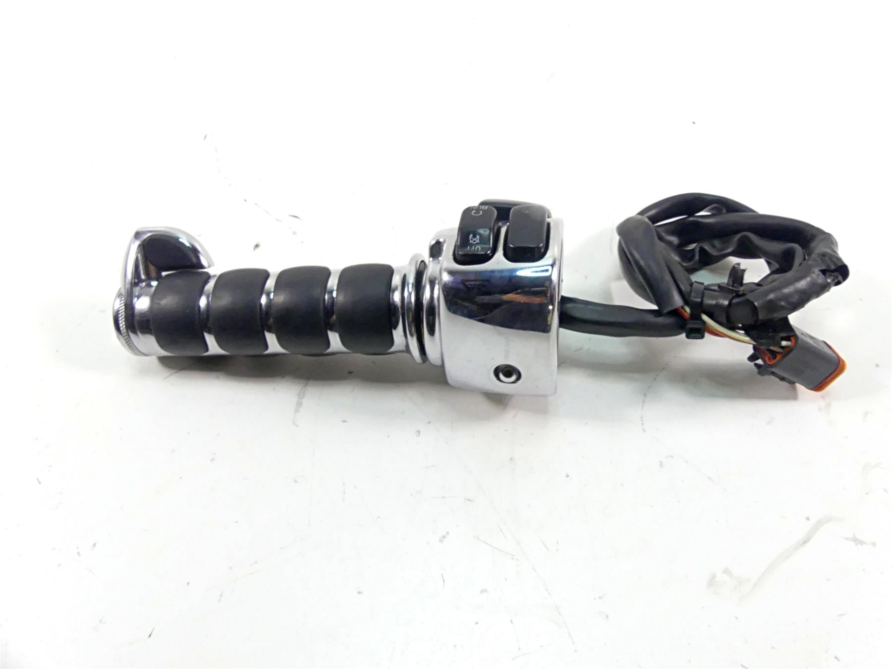2002 Harley FLSTCI Softail Heritage Chrome Right Hand Control Switch 71684-06A {{ shop.shopifyCountryName }} - Mototech271