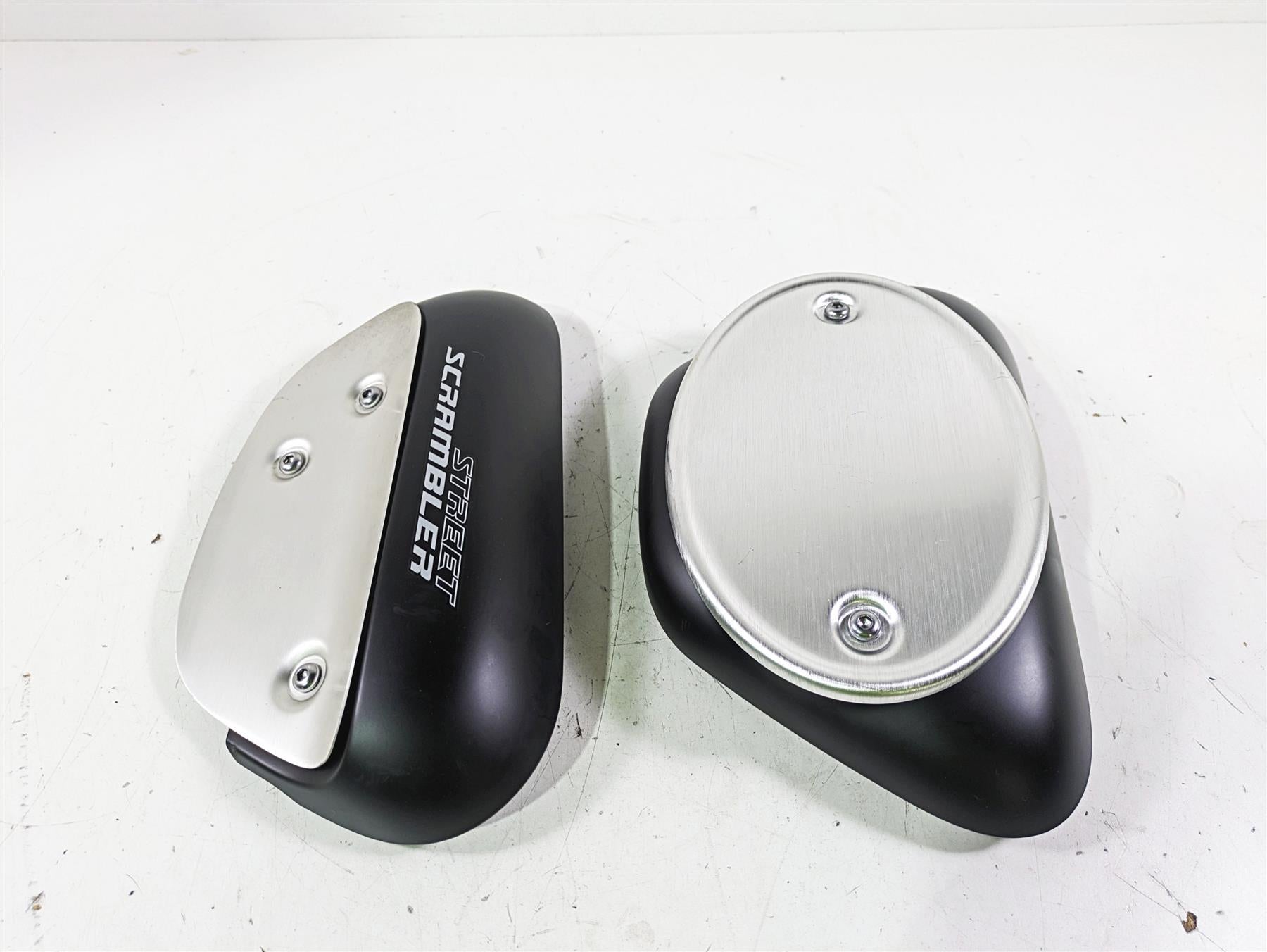 2020 Triumph Street Scrambler 900 Left Right Side Cover Fairing Set T2314107 {{ shop.shopifyCountryName }} - Mototech271