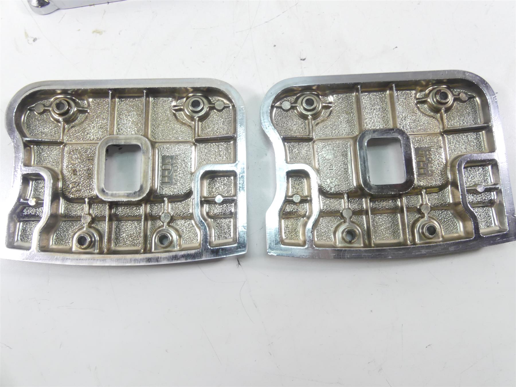 2000 Harley Dyna FXR4 CVO Super Glide Rocker Arms Box Cover Spacer Set 17360-83A {{ shop.shopifyCountryName }} - Mototech271