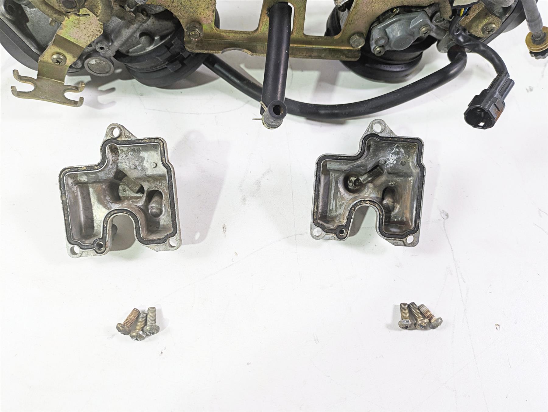 2001 Suzuki SV650 Front Rear Carburetor Carb Set READ 13201-20F20 {{ shop.shopifyCountryName }} - Mototech271