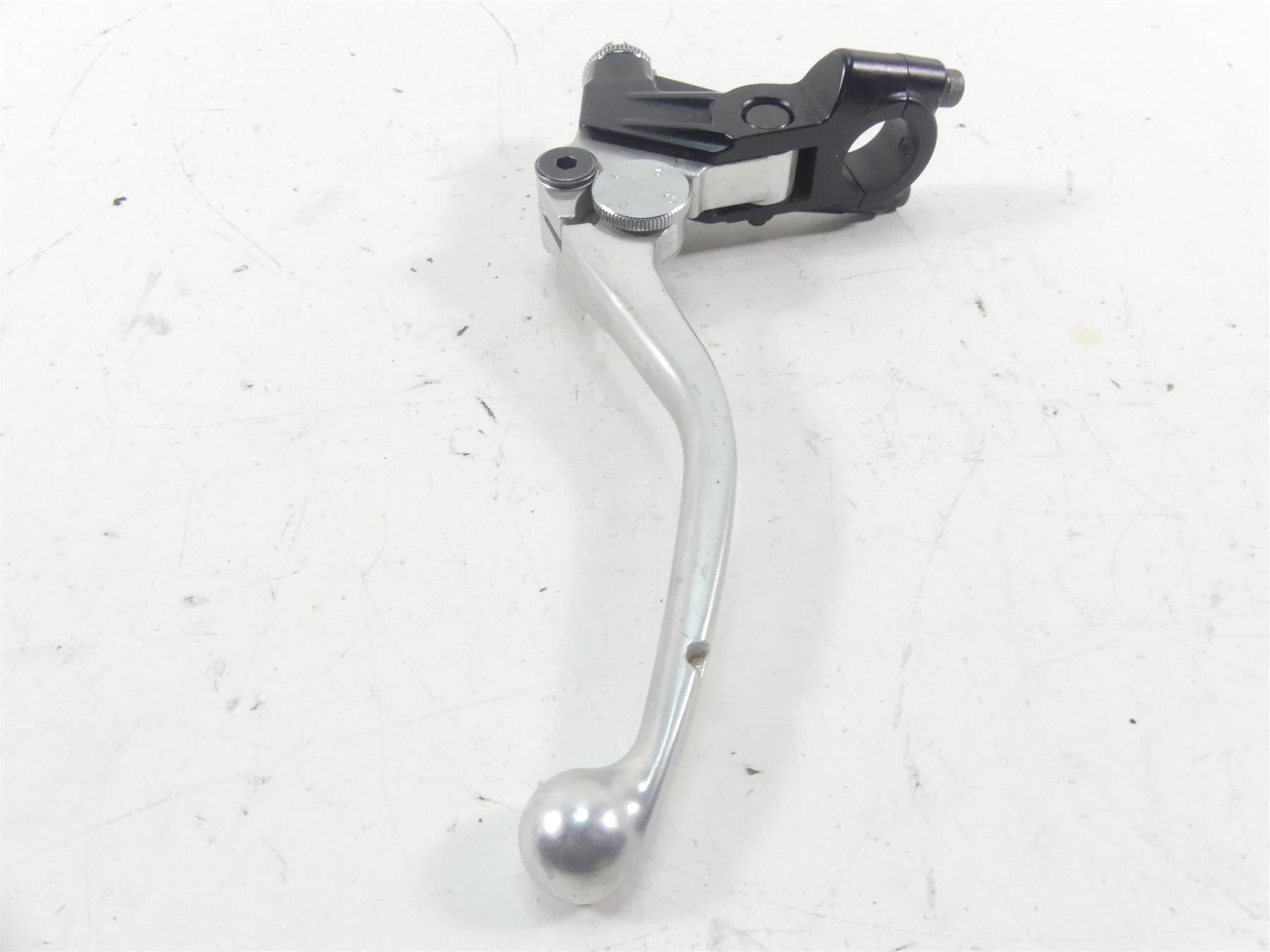 2017 Triumph Thruxton 1200 R Clutch Perch & Lever Set T2043111 {{ shop.shopifyCountryName }} - Mototech271