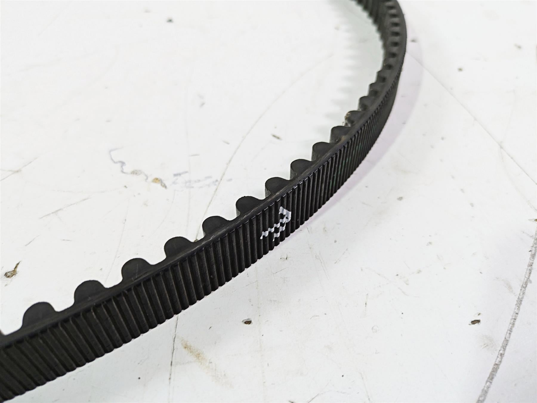 2016 Harley Touring FLTRX Road Glide Rear Drive Belt 140T 24mm 40024-09A {{ shop.shopifyCountryName }} - Mototech271