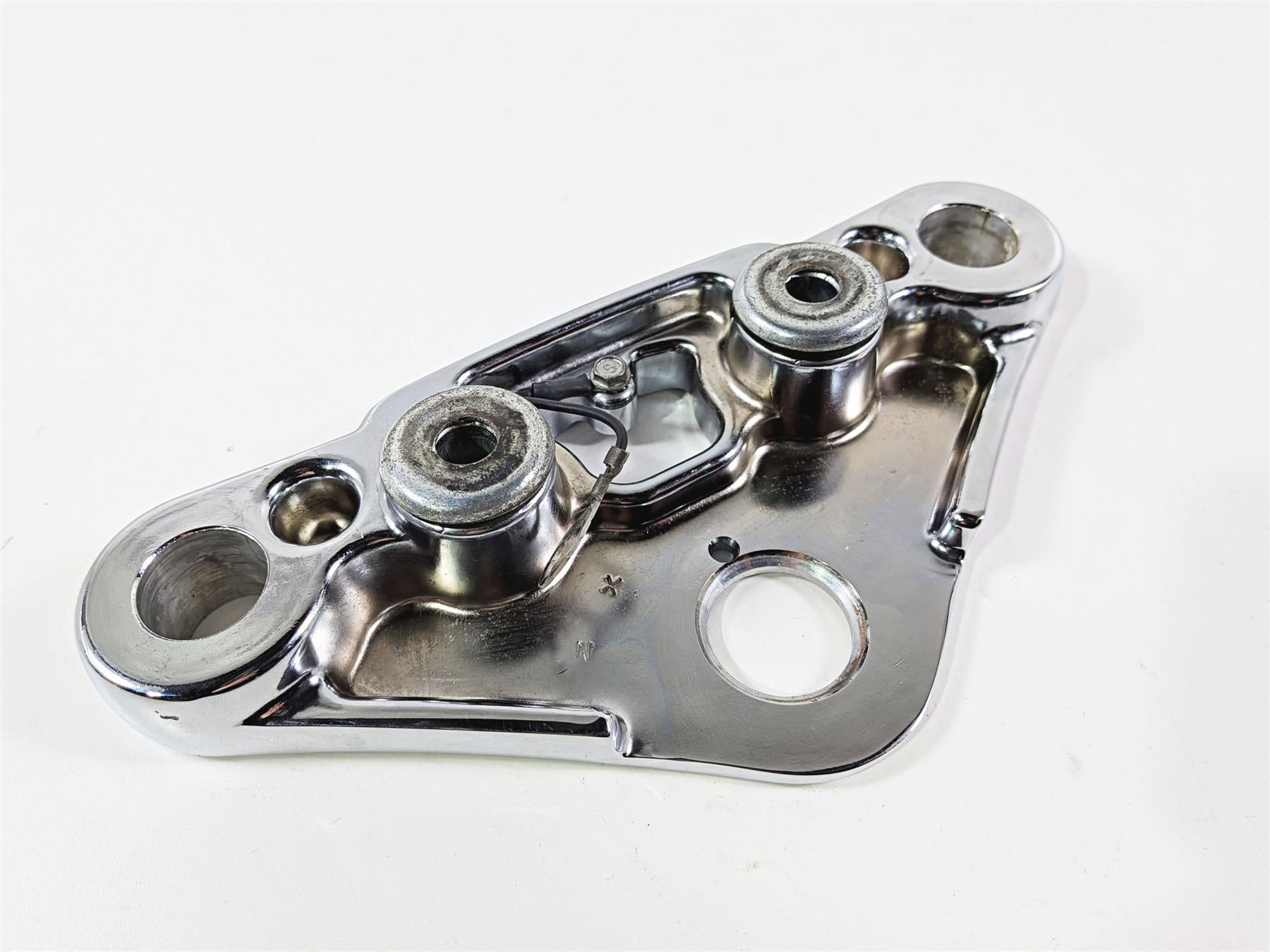 2009 Harley FXCWC Softail Rocker Chrome Upper Triple Tree 46637-08 {{ shop.shopifyCountryName }} - Mototech271
