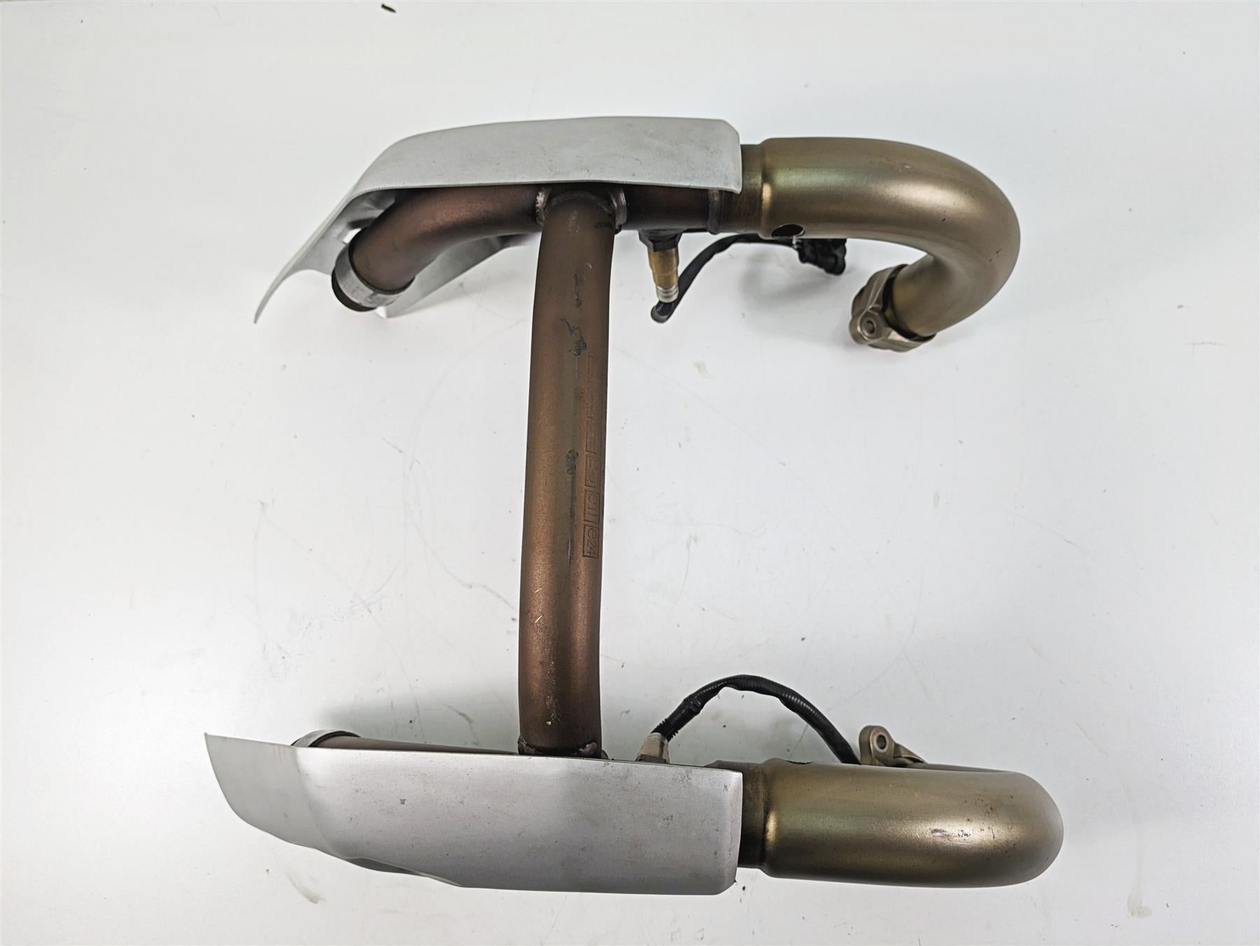 2020 Moto Guzzi V85 TT Adventure Oem Exhaust Header Pipes Manifold 2B006365 {{ shop.shopifyCountryName }} - Mototech271