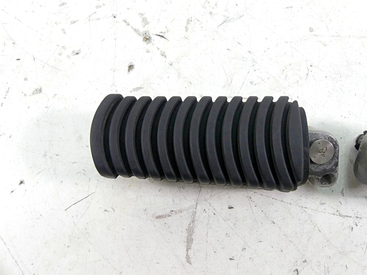 2009 BMW R1200 GS K25 Rear Footpeg Foot Rest Set 46712310403 46712310404 {{ shop.shopifyCountryName }} - Mototech271