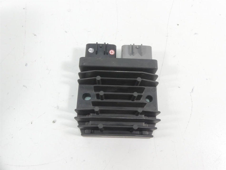 2013 Ducati Streetfighter 848 Rectifier Voltage Regulator 54040191A FH020AA {{ shop.shopifyCountryName }} - Mototech271