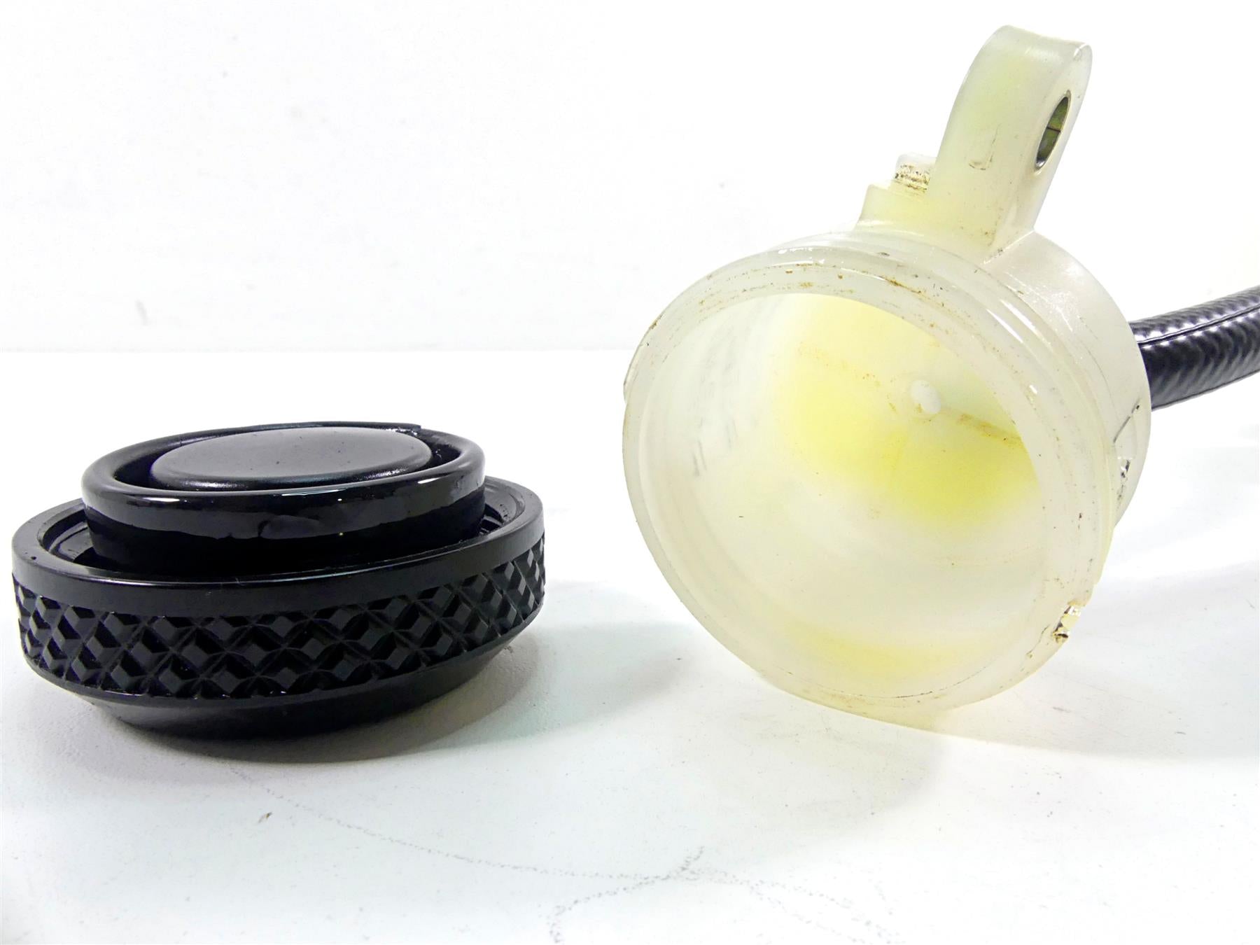2005 Harley Sportster XL1200 C Rear Brake Master Cylinder 42521-04 {{ shop.shopifyCountryName }} - Mototech271