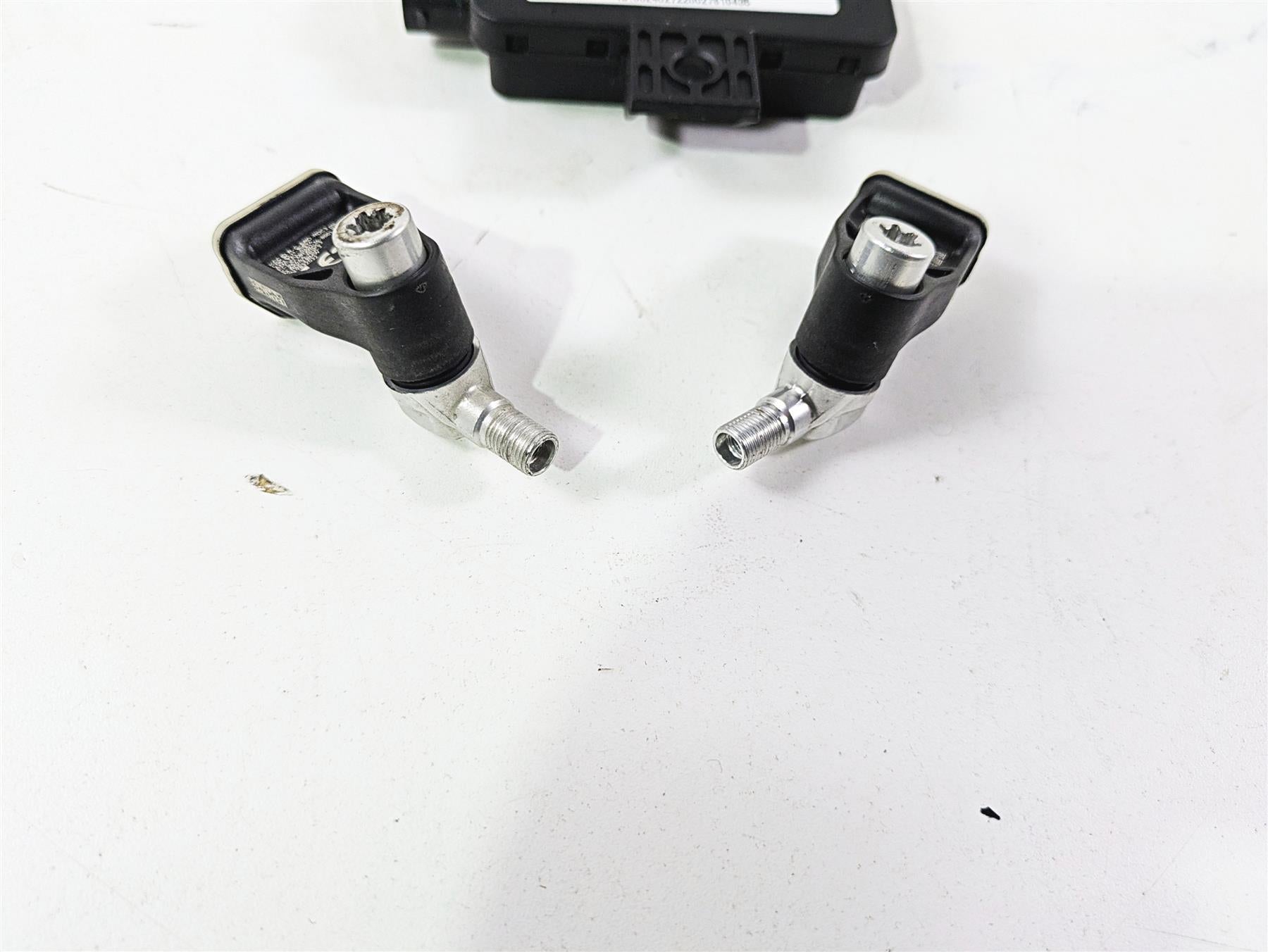 2021 BMW R1250GS K51 Adv Rdc Modul & Tire Pressure Sensor Set READ 65759832031 {{ shop.shopifyCountryName }} - Mototech271
