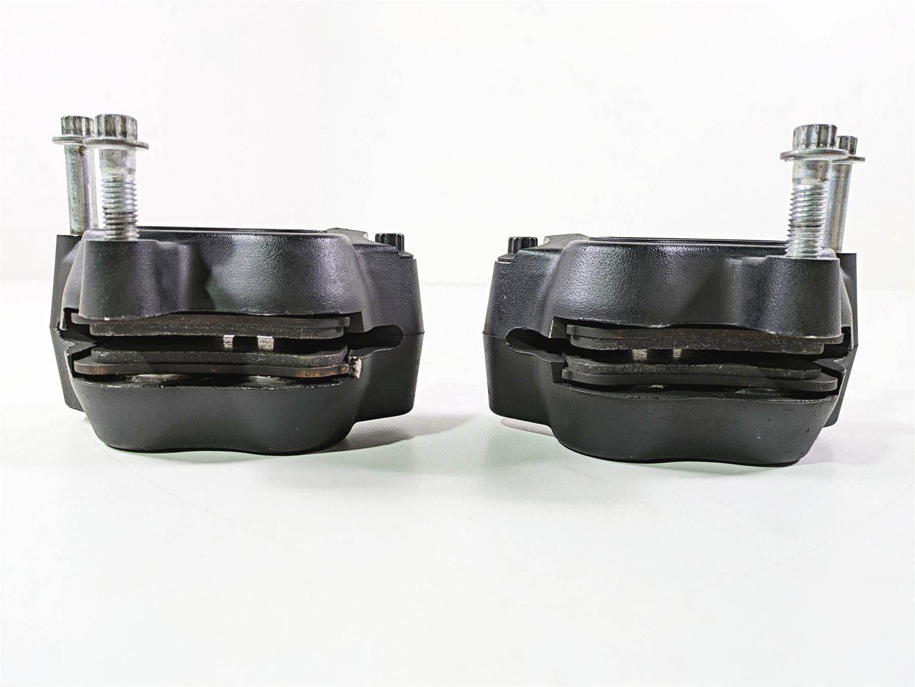 2014 Harley FXDL Dyna Low Rider Front Brake Caliper Set 41300001 41300002 {{ shop.shopifyCountryName }} - Mototech271