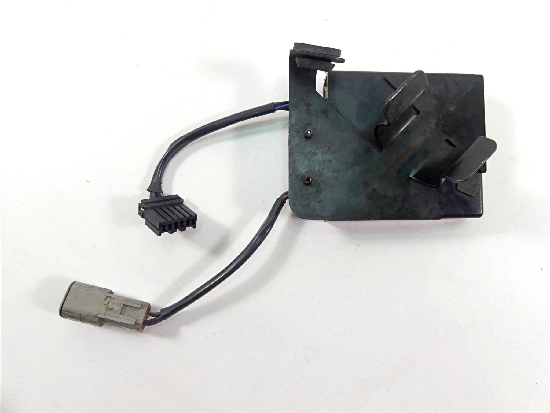 2014 Harley VRSCF Muscle V-Rod Rear Light Turn Signal Module 69457-09 {{ shop.shopifyCountryName }} - Mototech271