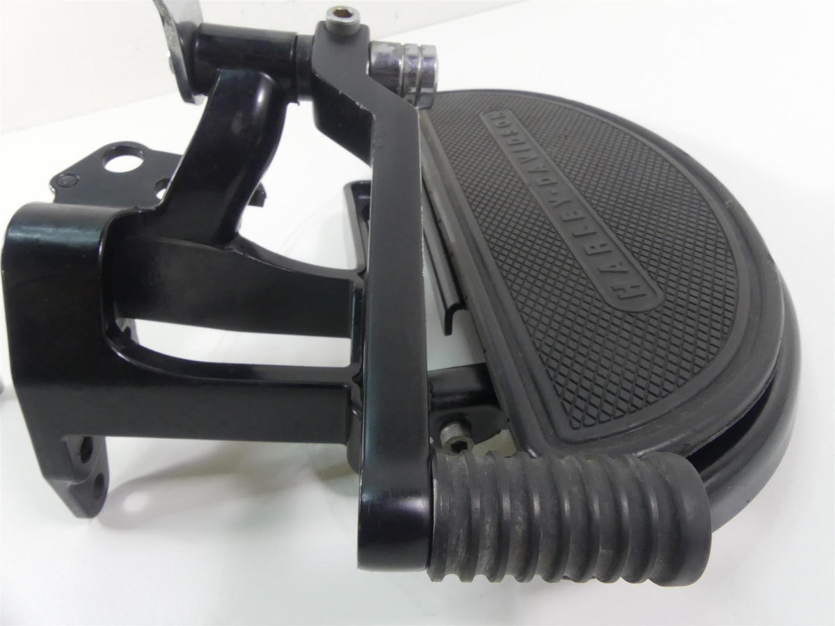 2008 Harley Softail FLSTSB Cross Bones Left Floorboard & Shifter Set 33630-07A {{ shop.shopifyCountryName }} - Mototech271