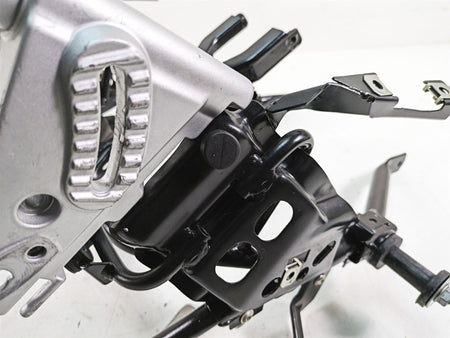 2007 BMW R1200GS K255 Adv Front Subframe Sub Frame - Read 46637701558 {{ shop.shopifyCountryName }} - Mototech271