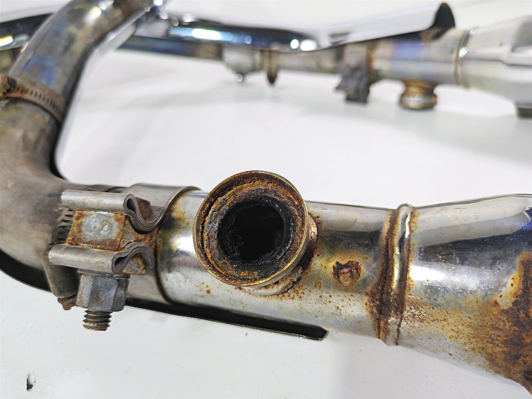 2007 Harley Sportster XL1200 C Exhaust Header & Slash Cut Muffler Set 64942-07 {{ shop.shopifyCountryName }} - Mototech271