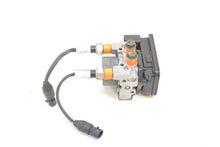 Load image into Gallery viewer, 2017 Indian Chieftain Limited Abs Brake Pump Module 2204981 1911987 | Mototech271
