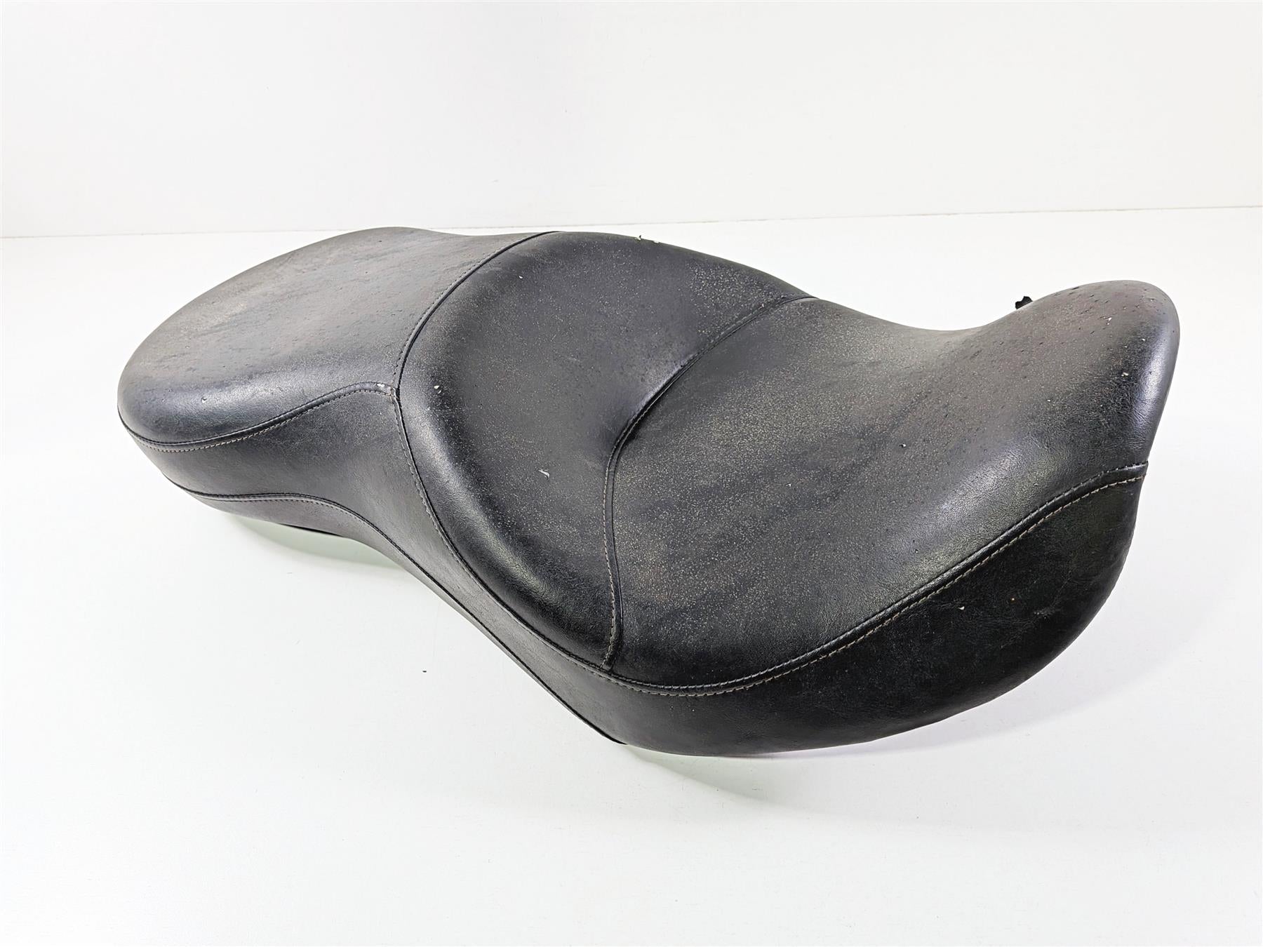 2011 Harley FXDF Dyna Fat Bob Sundowner Touring Seat Saddle 51540-06 {{ shop.shopifyCountryName }} - Mototech271