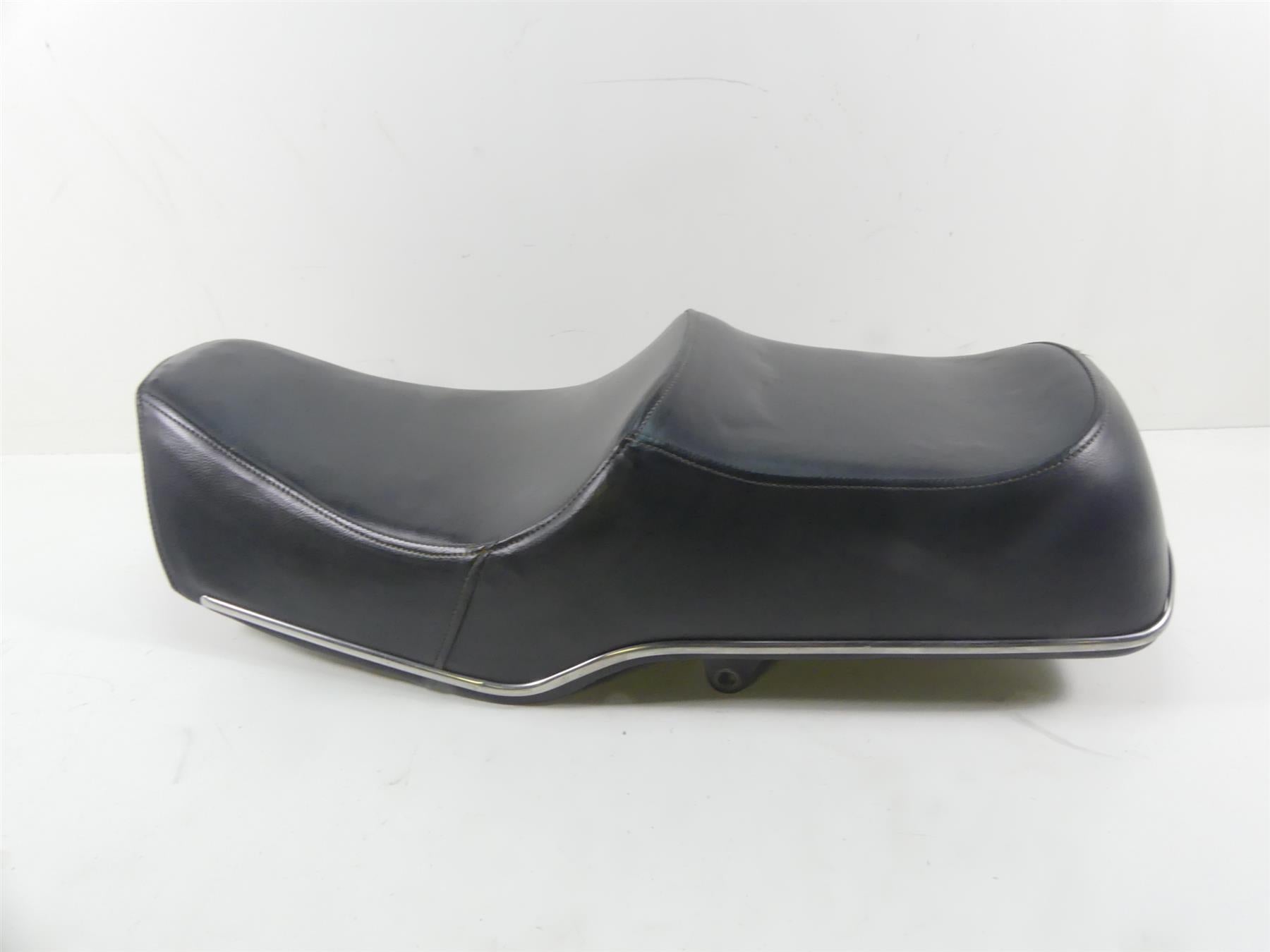 1980 Honda CB750C Custom Duo Rider Passenger Saddle Seat 77200-425-730 {{ shop.shopifyCountryName }} - Mototech271