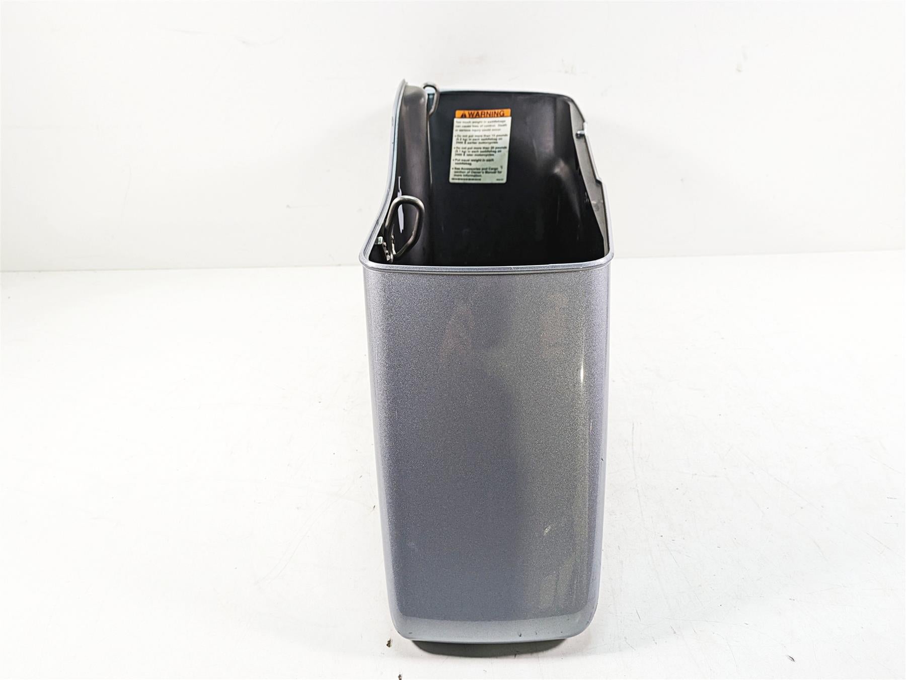 2020 Harley Touring FLHX Street Glide Right Lower Saddlebag Bottom 90200412 {{ shop.shopifyCountryName }} - Mototech271