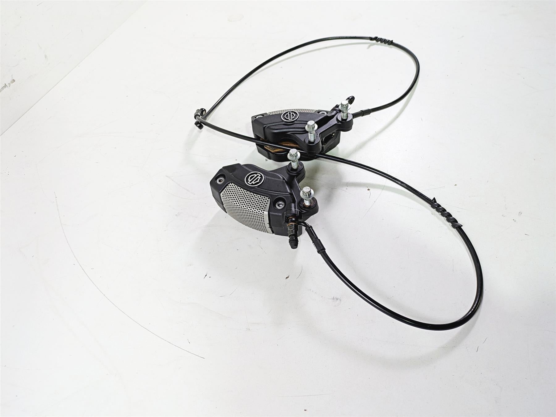 2010 Harley VRSCF Muscle Rod Front Brake Caliper & Line Set 44731-08 44732-08 {{ shop.shopifyCountryName }} - Mototech271