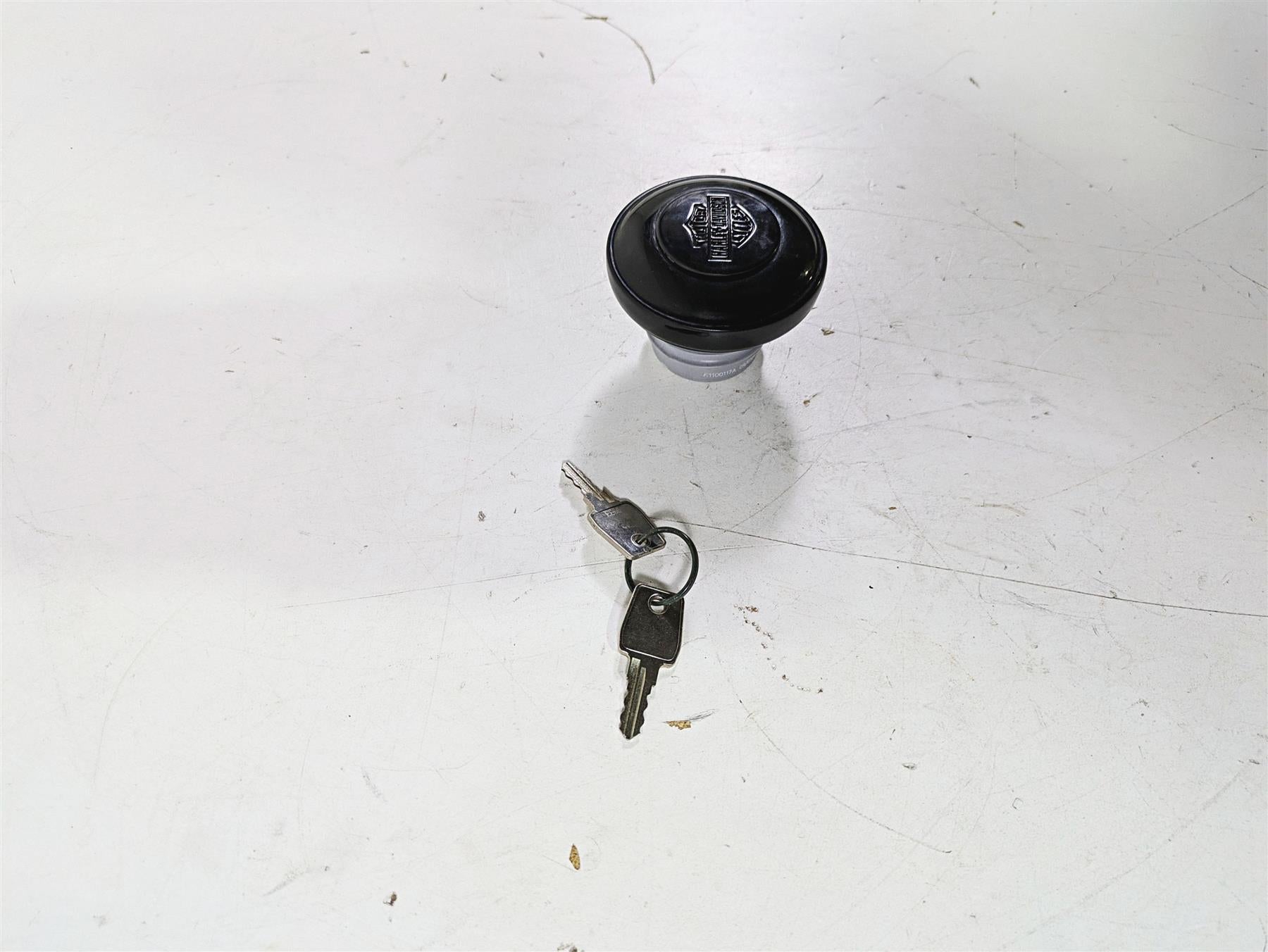 2018 Harley Softail FXFBS Fat Bob Fuel Tank Gas Cap + Key Set 61100124A {{ shop.shopifyCountryName }} - Mototech271