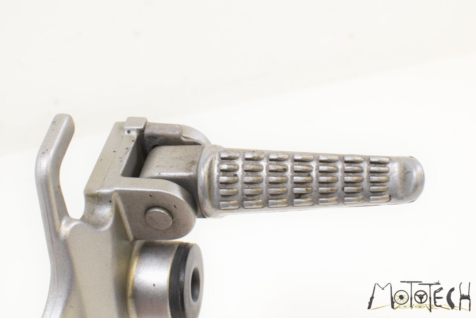 2005 Kawasaki ZZR1200 ZX1200 Ninja Rear Passenger Right Footpeg 35063-1219-458 {{ shop.shopifyCountryName }} - Mototech271