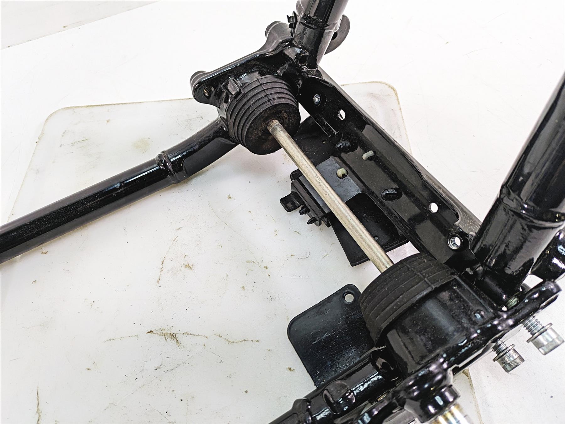 2020 Harley Touring FLHX Street Glide M8 Straight Main Frame Chassis With Clean Tennessee Title 47000344 {{ shop.shopifyCountryName }} - Mototech271