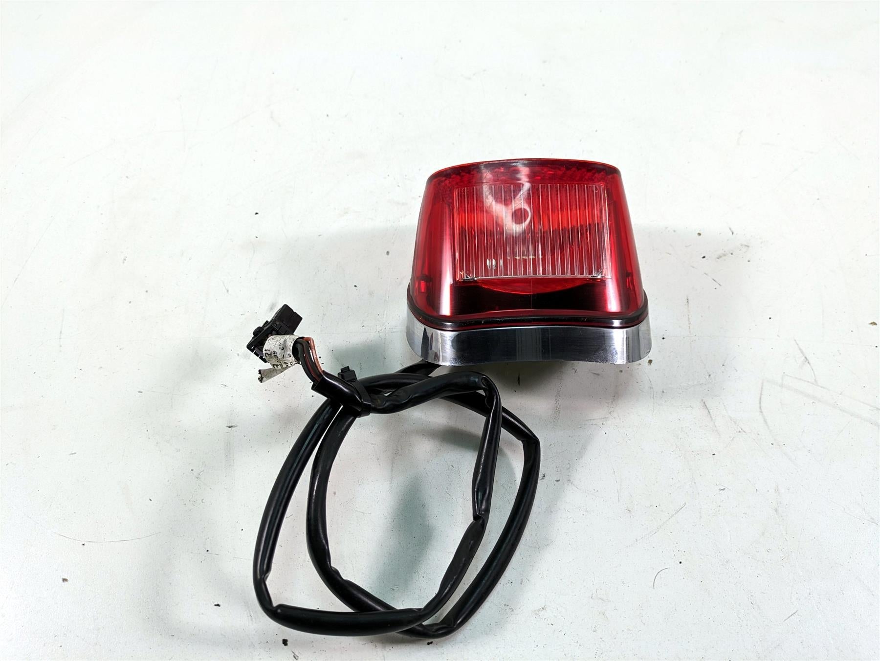 2000 Harley Dyna FXDL Low Rider Taillight Tail Light & Wiring 68066-99 {{ shop.shopifyCountryName }} - Mototech271