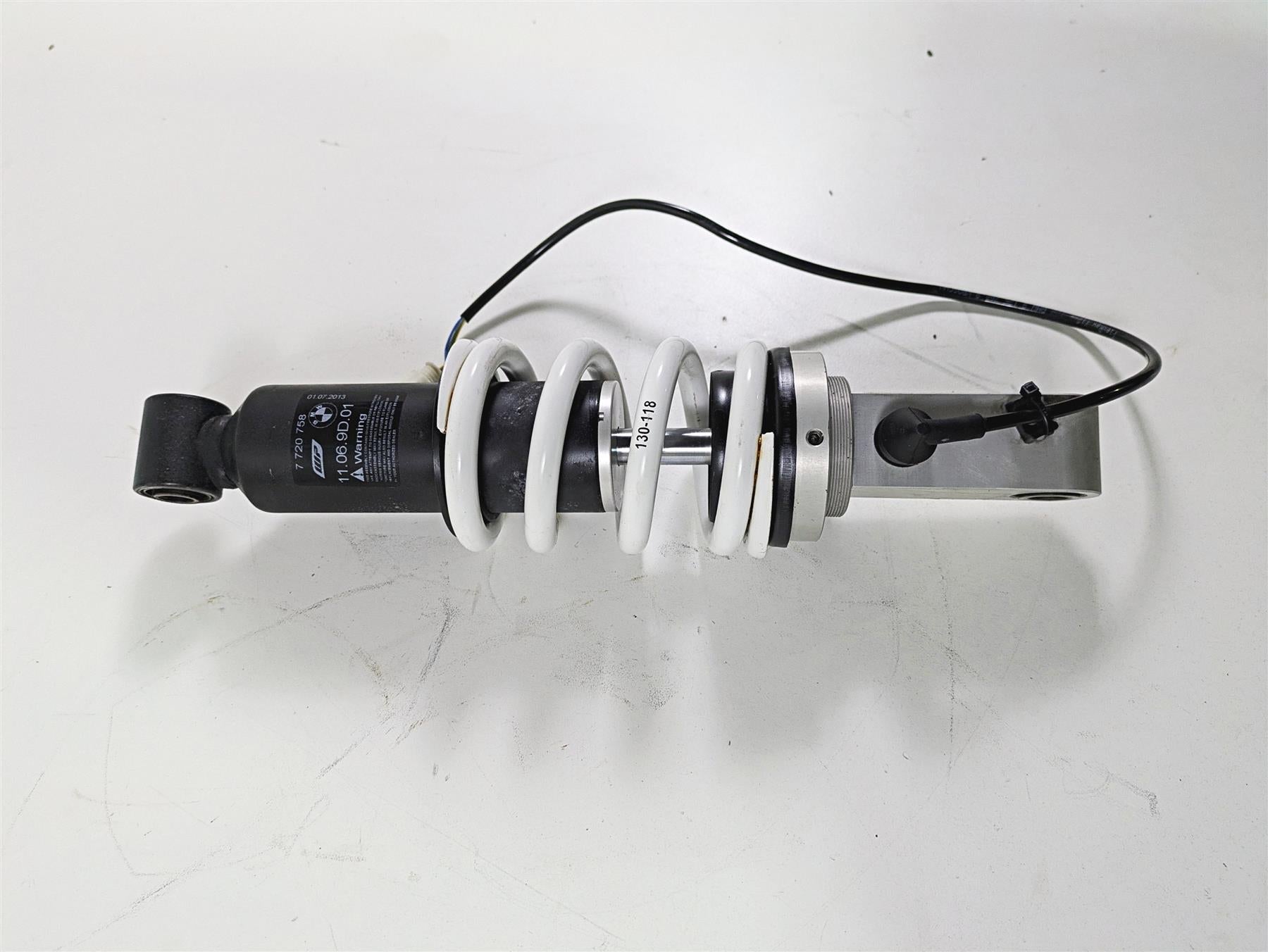 2014 BMW K1300S K40 Front Shock Damper Suspension Esa 7720758 31427720758 {{ shop.shopifyCountryName }} - Mototech271