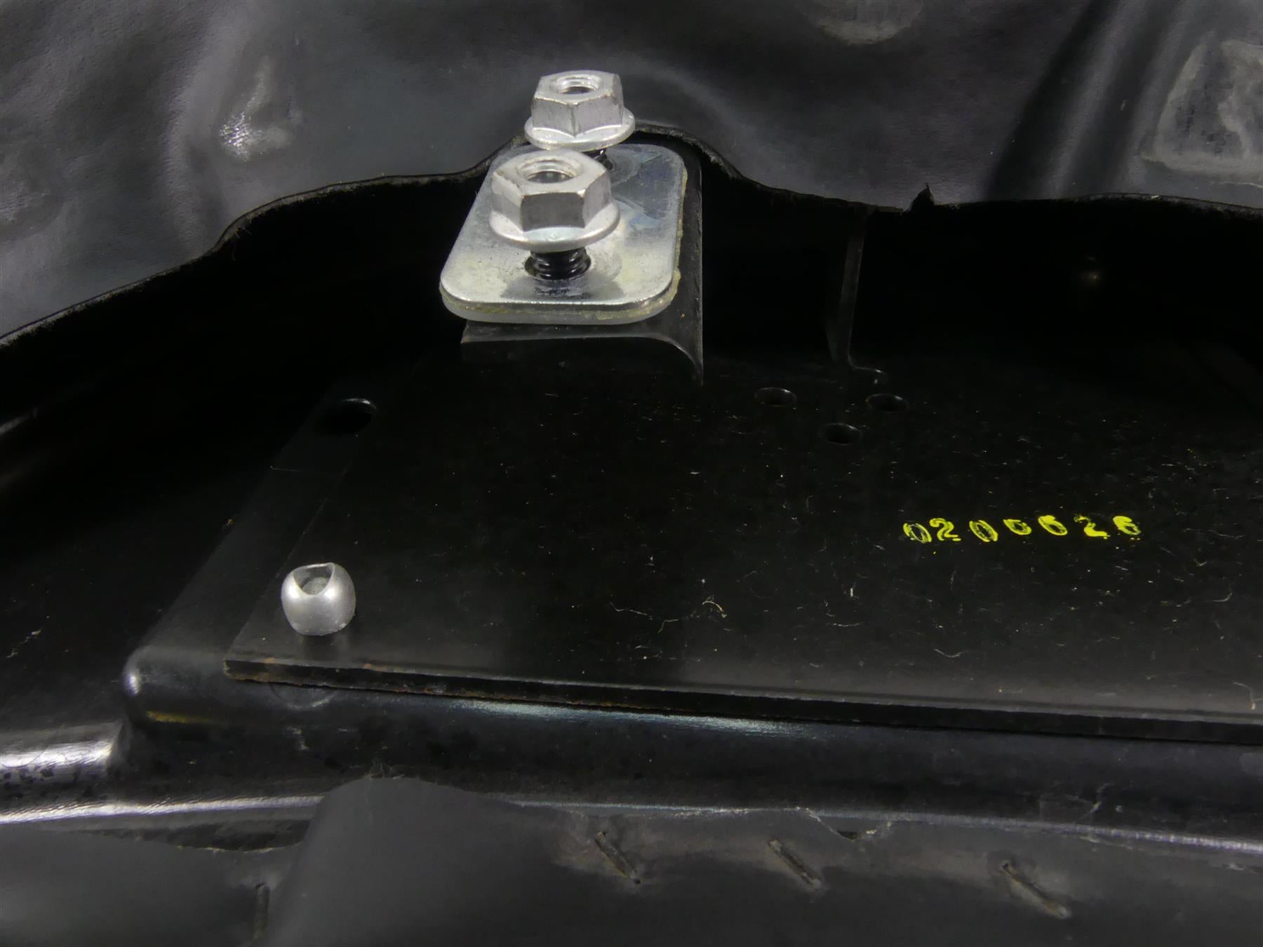 2009 Harley FLHTCU SE4 CVO E-Glide Rear Passenger Backrest - Read 52186-09 {{ shop.shopifyCountryName }} - Mototech271