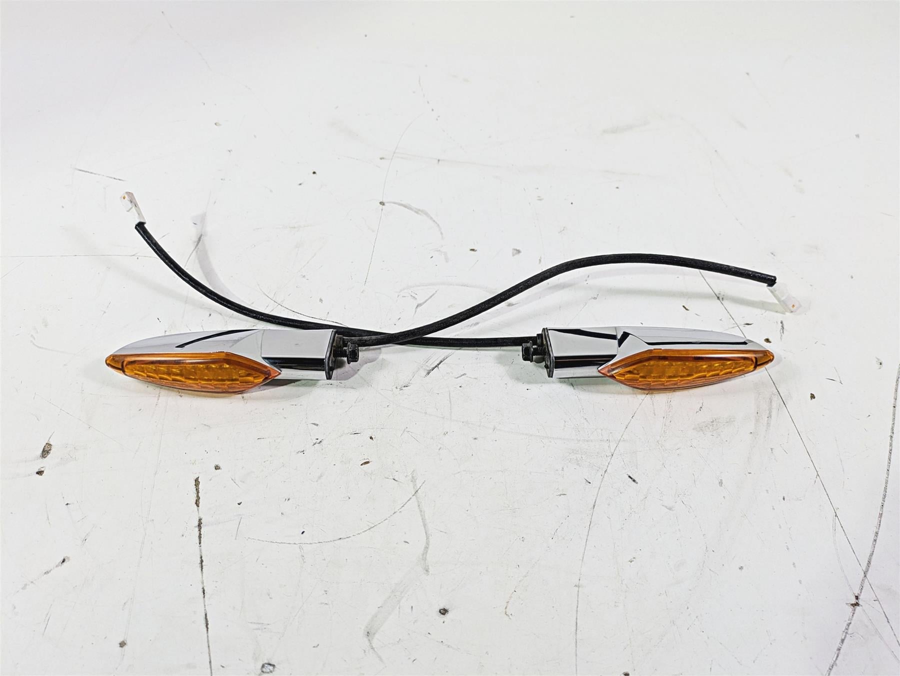 2012 Victory Cross Country Front Blinker Turn Signal Set 2411114 {{ shop.shopifyCountryName }} - Mototech271