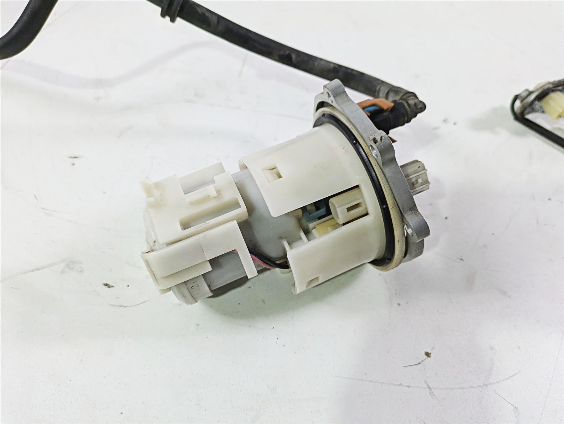 2008 Yamaha XVS1300 V-Star Tourer Fuel Gas Petrol Pump - Tested 3D8-13907-00-00 {{ shop.shopifyCountryName }} - Mototech271